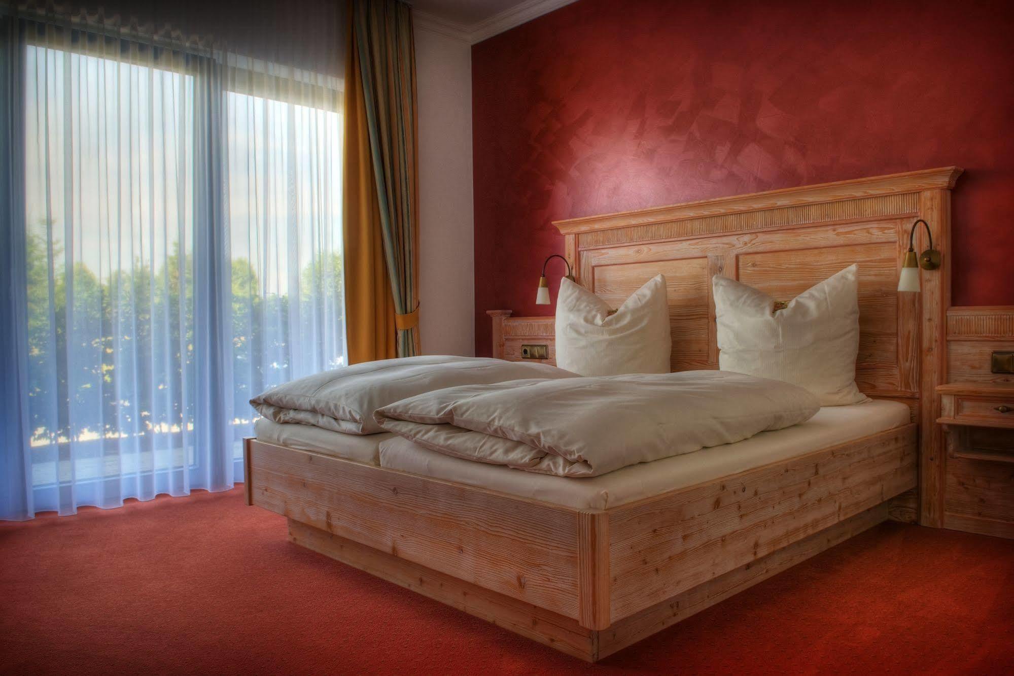 Hotel Till-Moyland Garni Extérieur photo